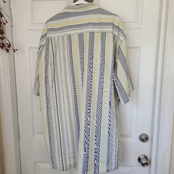 (682) Nautica Men's Classic Short Sleeve Button Down Shirt, 2XLT Color: Striped - Picture 11 of 14